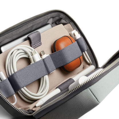 Bellroy Tech Kit (Tech Accessories Organizer Pouch, Zipper Closure Design, Stores Power Bank, Phone Charger, Cables & More, Internal)